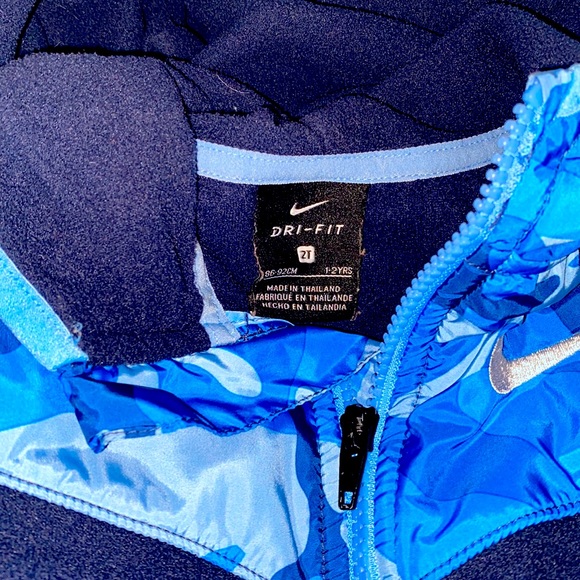 Nike 2T jacket like new - Picture 4 of 4